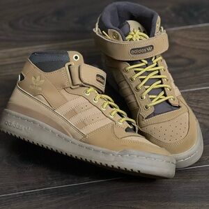 Adidas Forum Mids, Size: 7.5, Good Condition, Lightly Worn